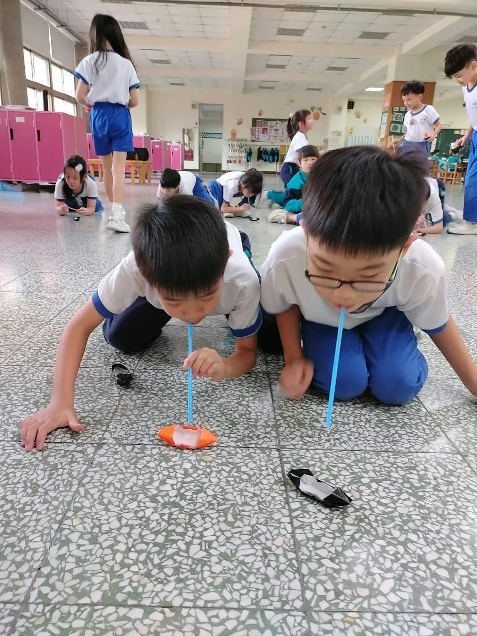 摺紙玩家__路上紙船PK賽03